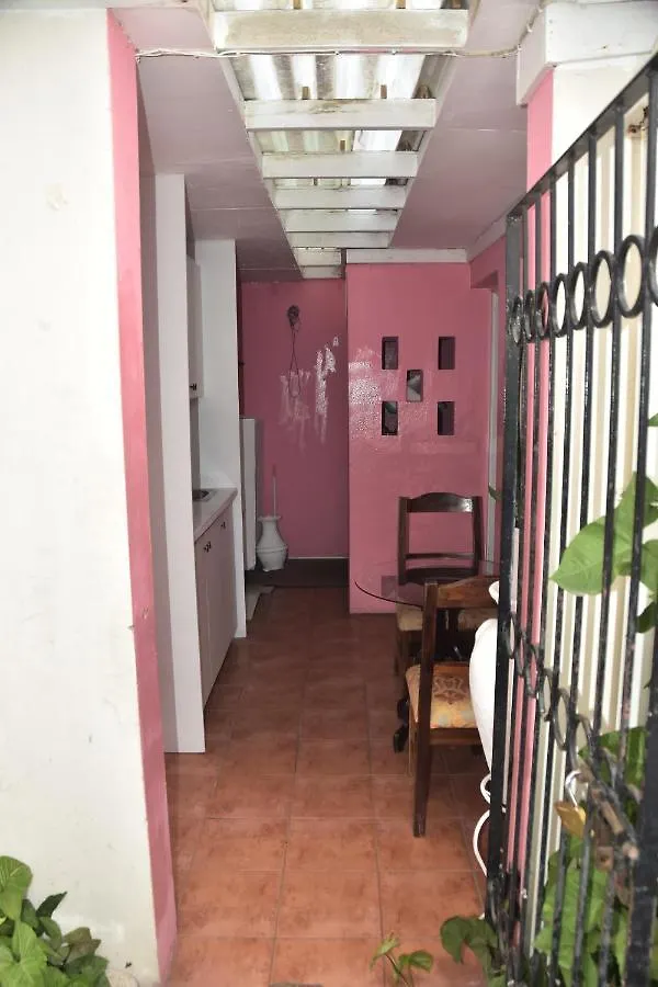 Bed & Breakfast Barbican Cozy Flat At Dillsbury Kingston Jamaica
